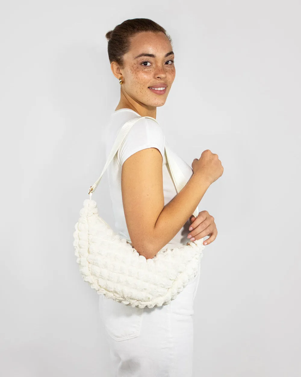 Kind Bag Crossbody Cream skulderveske krem resirkulert