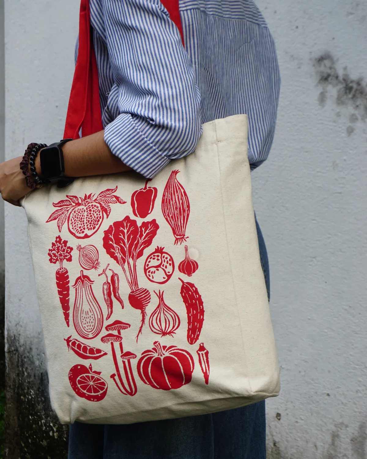 The Burlap People Shaak Shobji toteveske rød