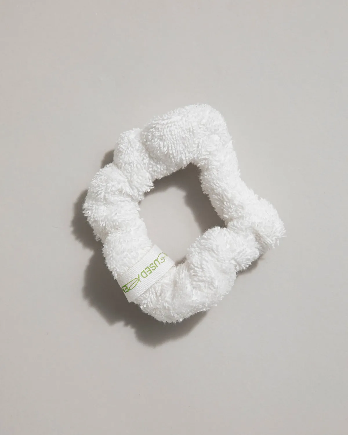 Reused Remade scrunchie hårstrikk frotté hvit strikk
