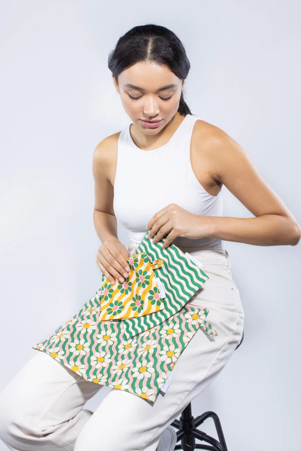 Kind Bag Pouches Wavy Daisy sminkeveske 3-pk resirkulert