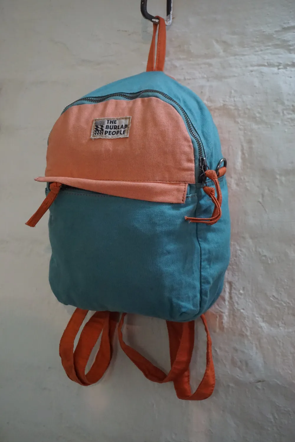 The Burlap People Lil Sister toteveske peach sky blue