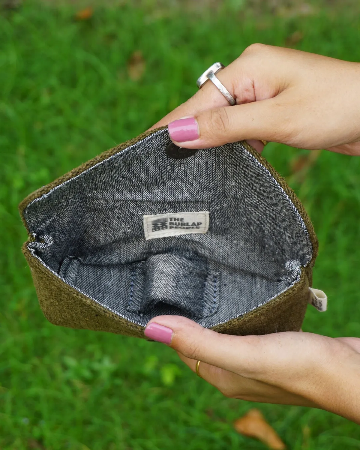 The Burlap People Sunglass Pouch solbrilleetui brun jute
