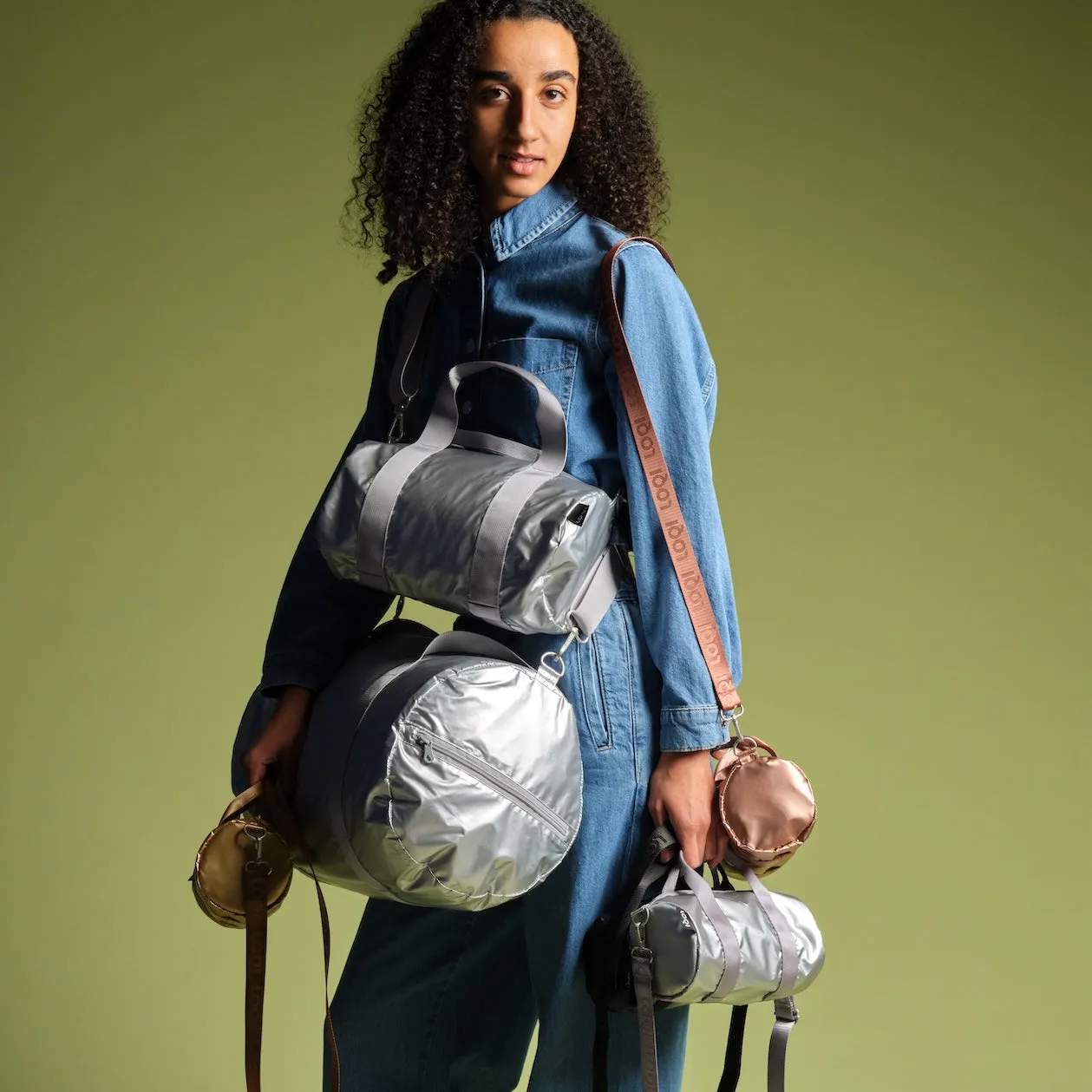 LOQI Metallic Silver Medium weekender sølv