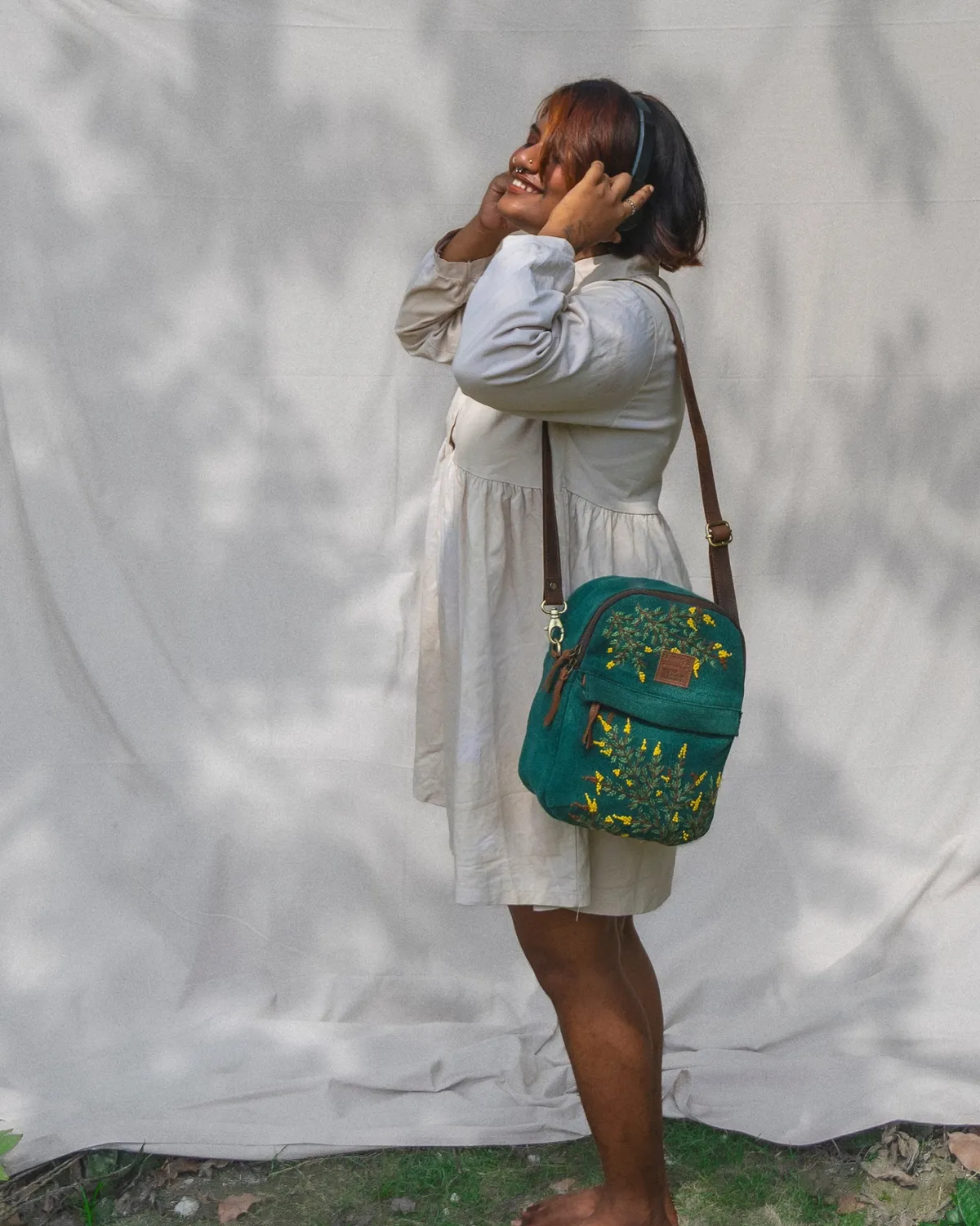 The Burlap People Lil Sister minisekk brodert