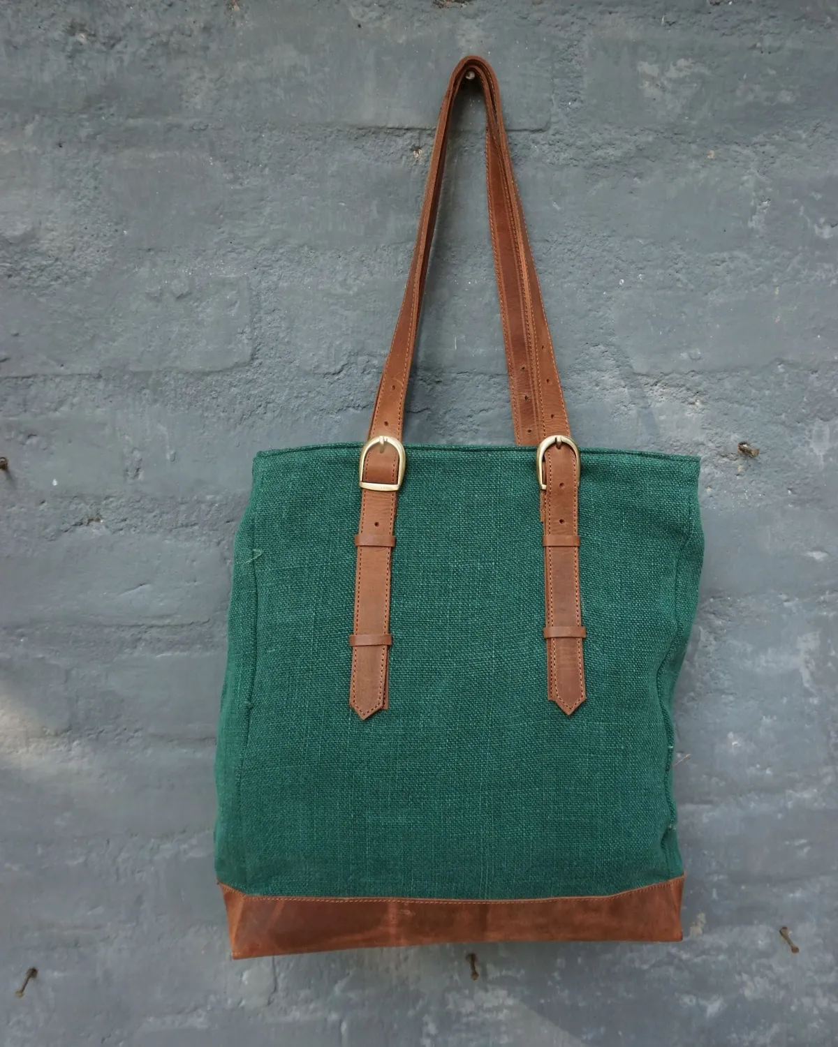 The Burlap People Mini Bass Tote totebag svart skinnbunn