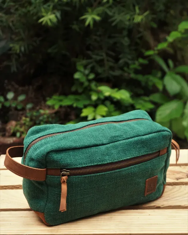 The Burlap People Toileteries toalettmappe Bottle Green