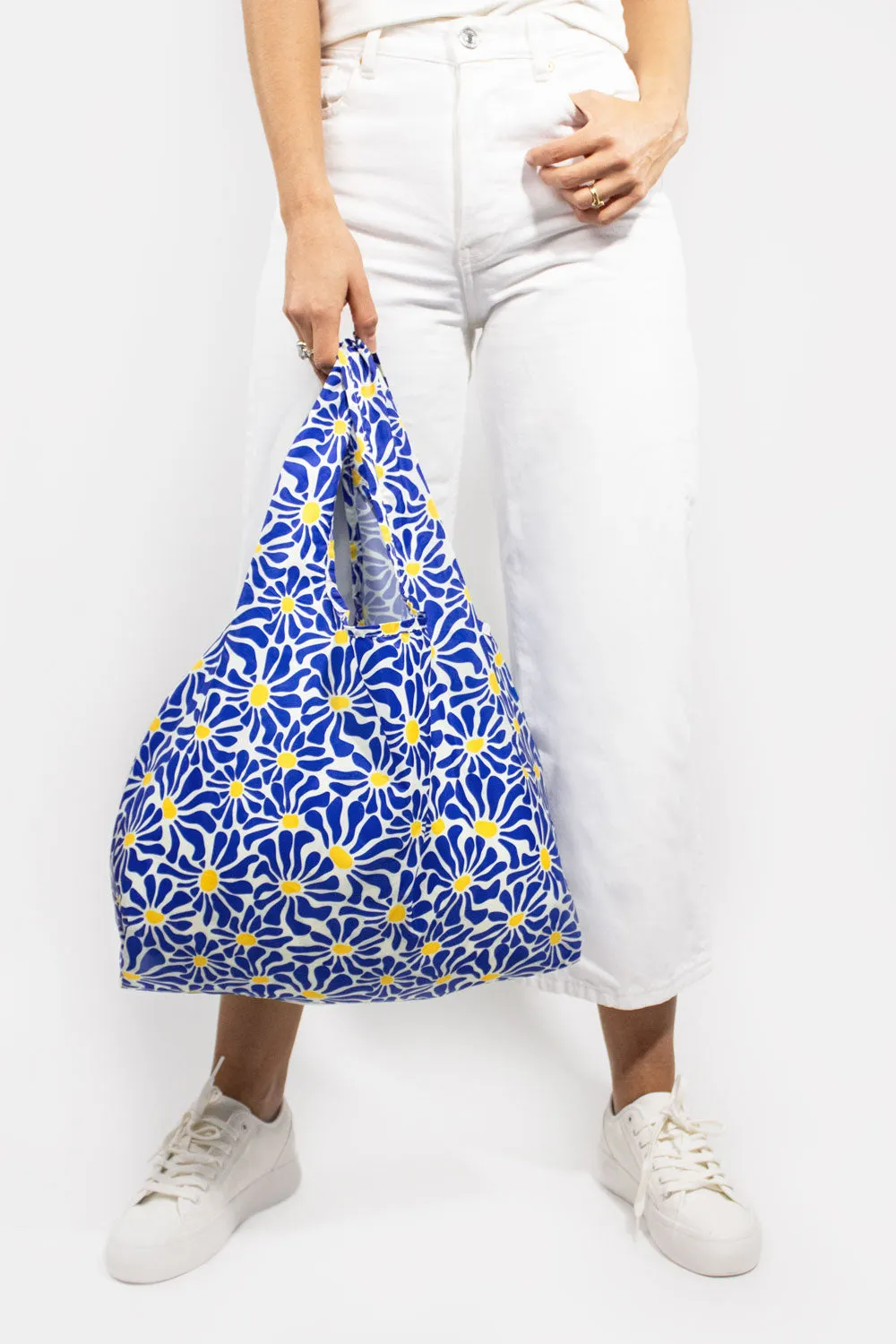 Kind Bag Abstract Flowers Blue handlepose medium 20 kg