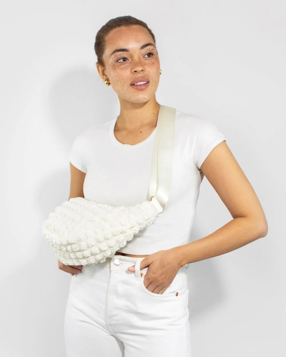 Kind Bag Crossbody Cream skulderveske krem resirkulert
