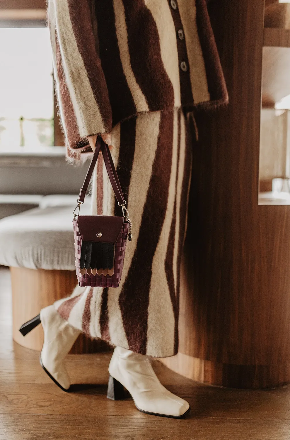 Handed By Scottie mobilveske crossbody