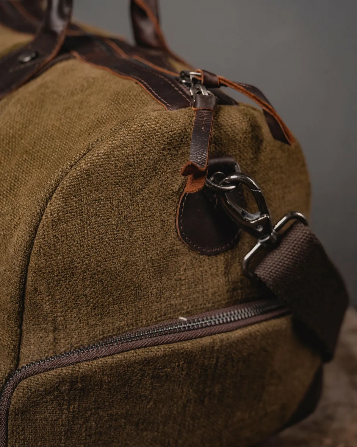 The Burlap People Mini Duffel 2.0 weekendbag flaskegrønn