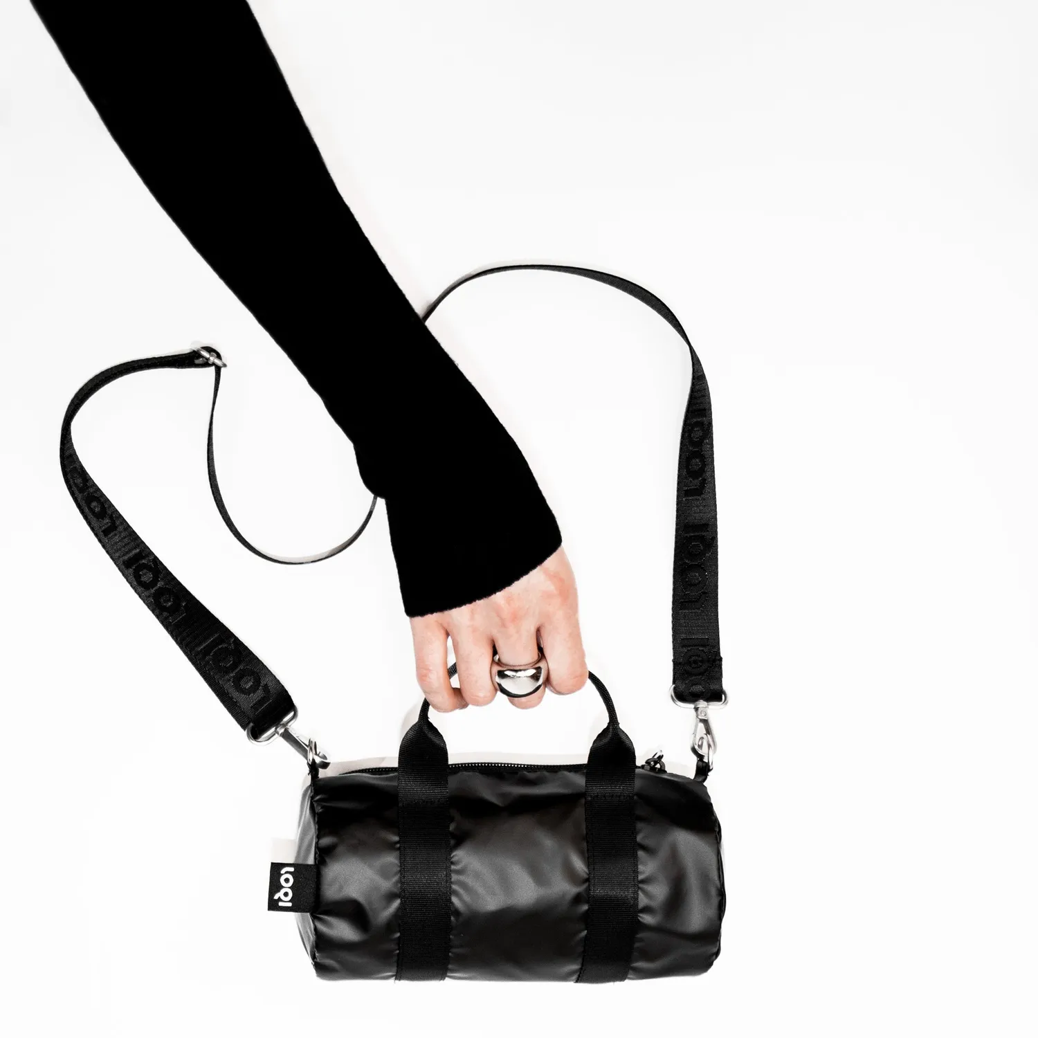LOQI Metallic Black Small helgeveske svart matt