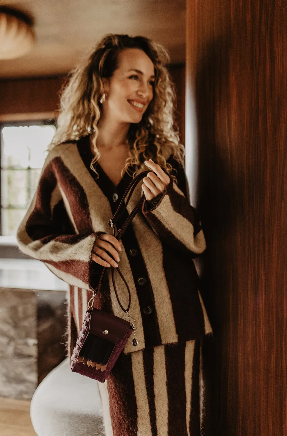 Handed By Scottie mobilveske crossbody