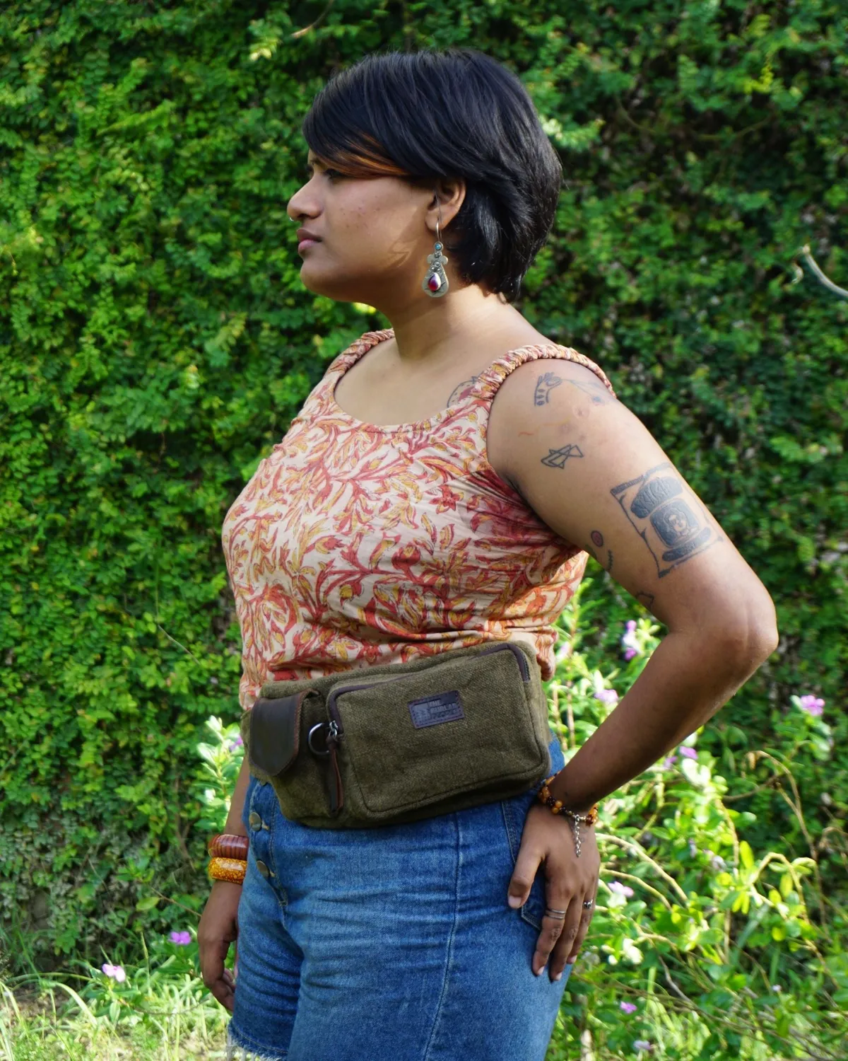 The Burlap People Fanny Pack midjeveske svart jute