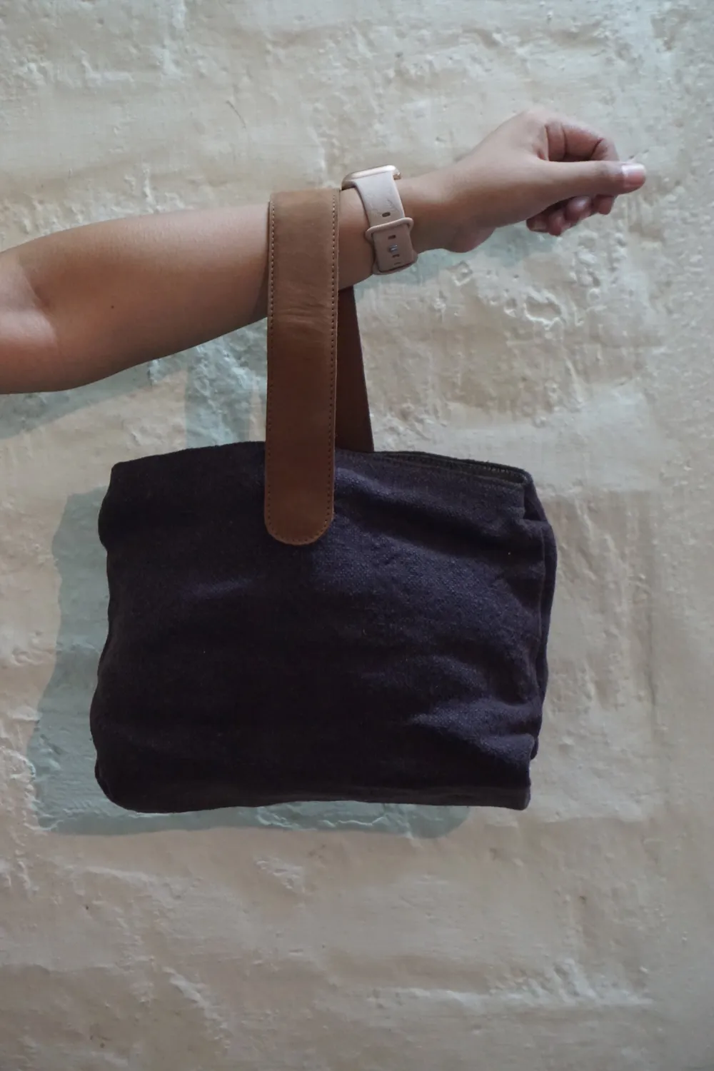 The Burlap People Mia veske eggplant gjenbruk