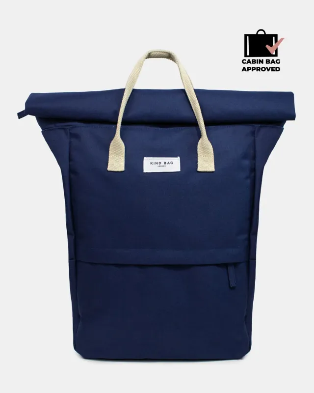 Kind Bag Hackney Large ryggsekk navy resirkulert 23 liter