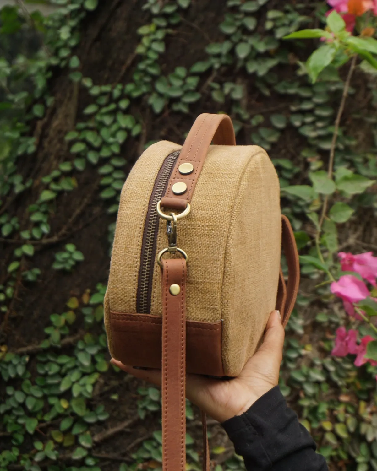 The Burlap People Minx skulderveske grønn rund