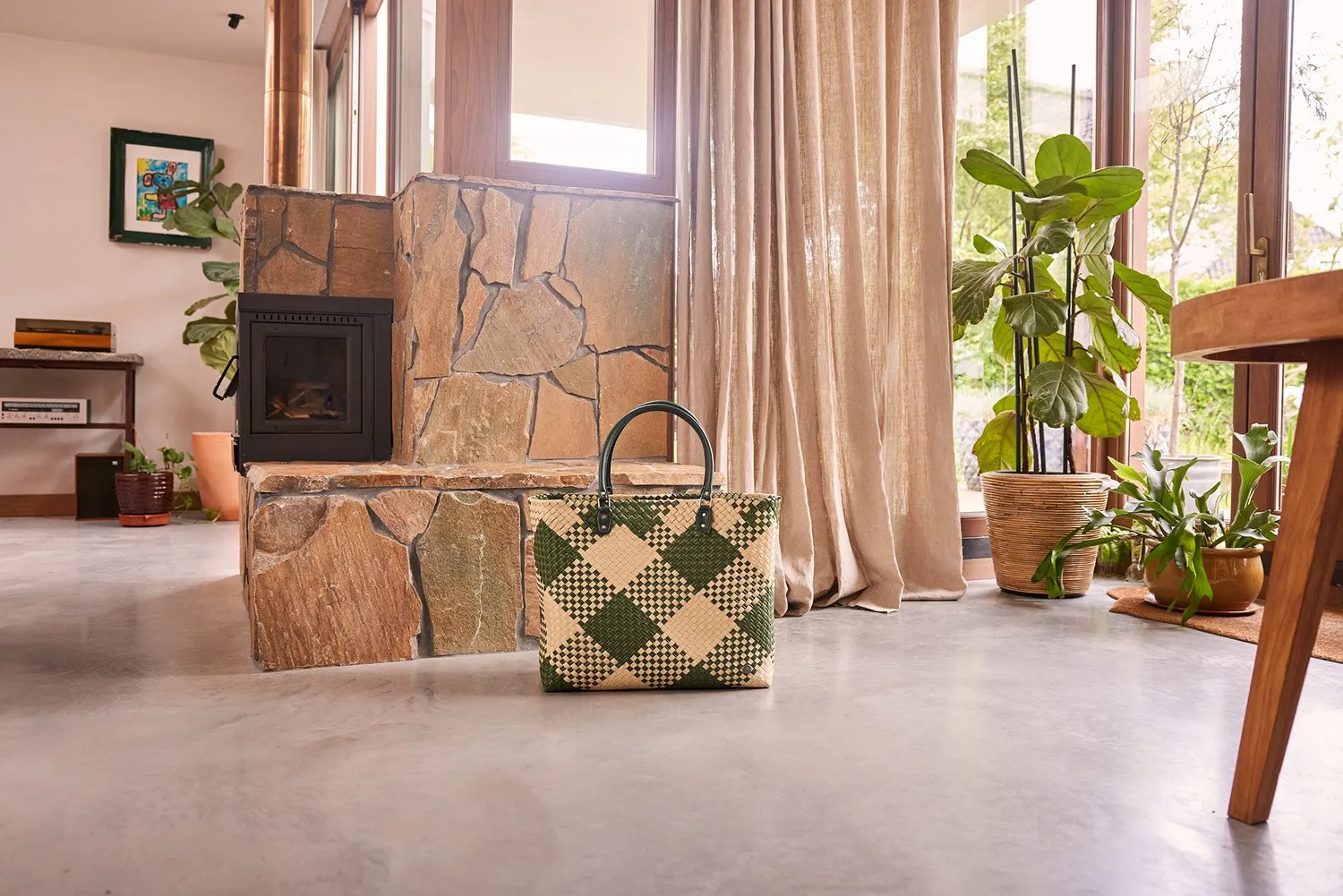Handed By Avenue shopper svart XL rutet