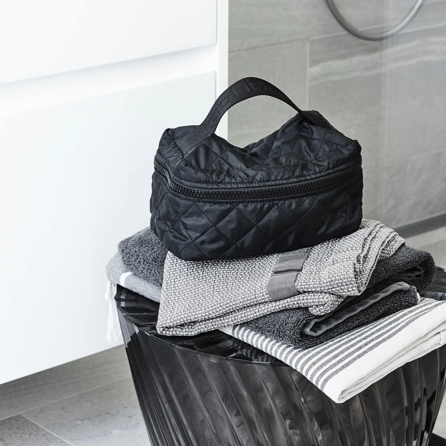 CPH Bags Toilettaske toalettmappe sort 24 cm