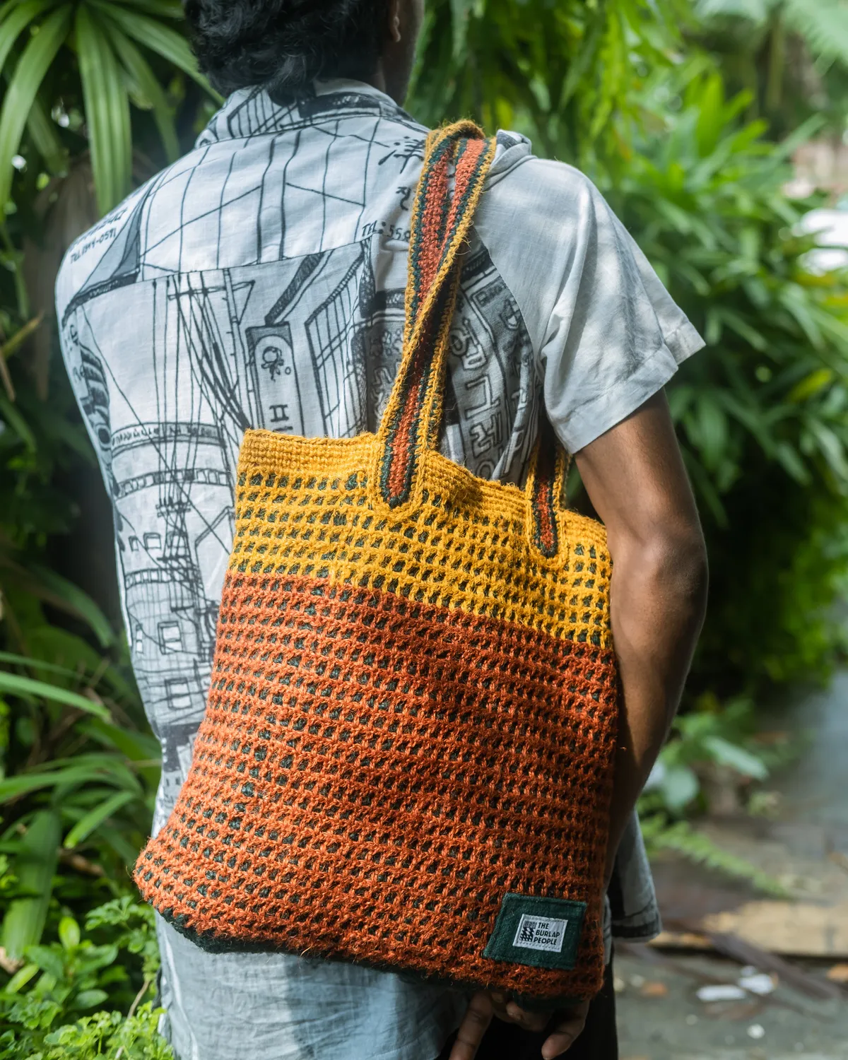 The Burlap People Crochet Tote handlenett gul jute