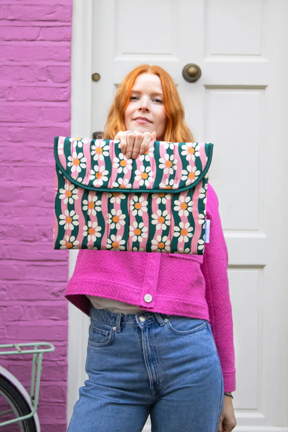 Kind Bag Wavy Daisy 13" laptopsleeve vanntett