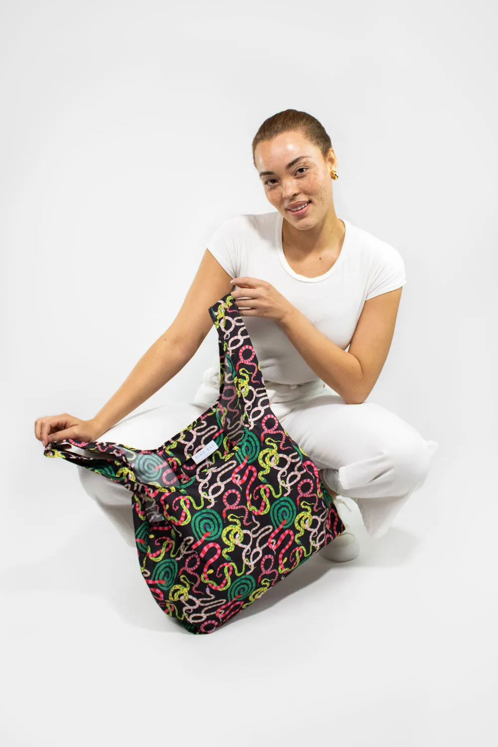 Kind Bag Bodil Jane Sizzling Snakes handlenett medium resirkulert