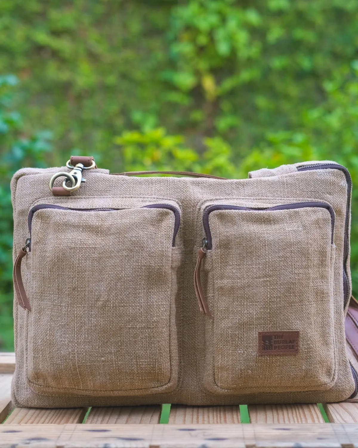 The Burlap People NOCT laptopveske svart romslig