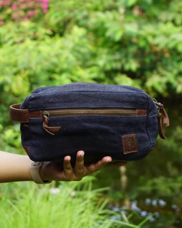 The Burlap People toalettmappe Navy strie