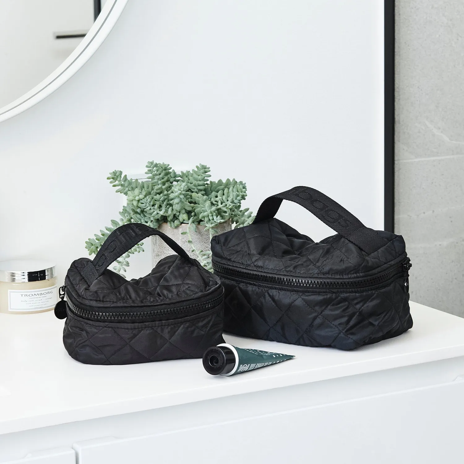 CPH Bags Makeup kosmetikkveske sort 18 cm