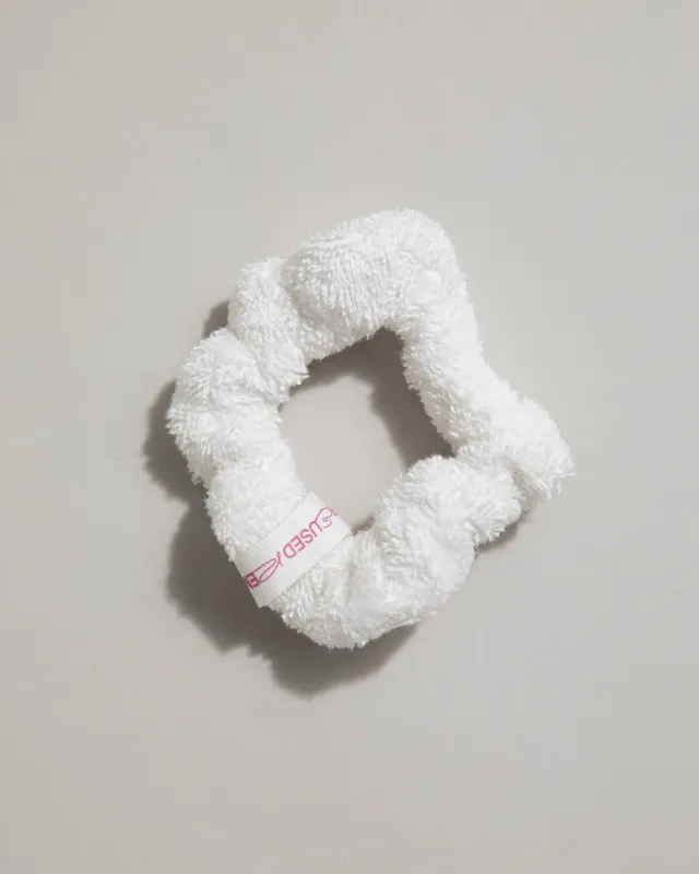 Reused Remade scrunchie hårstrikk frotté hvit strikk