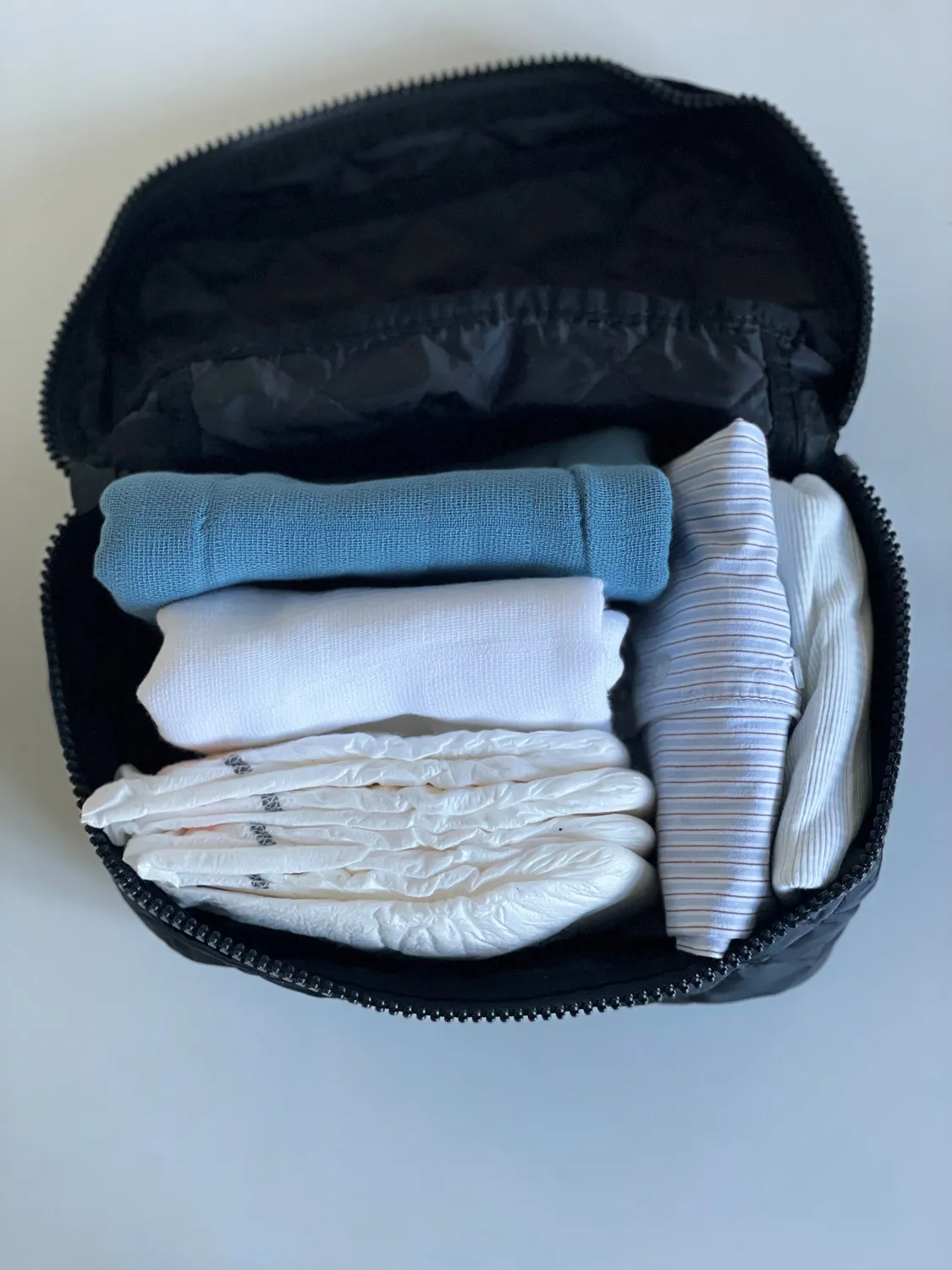 CPH Bags Baby oppbevaringsveske sort quiltet 24 cm