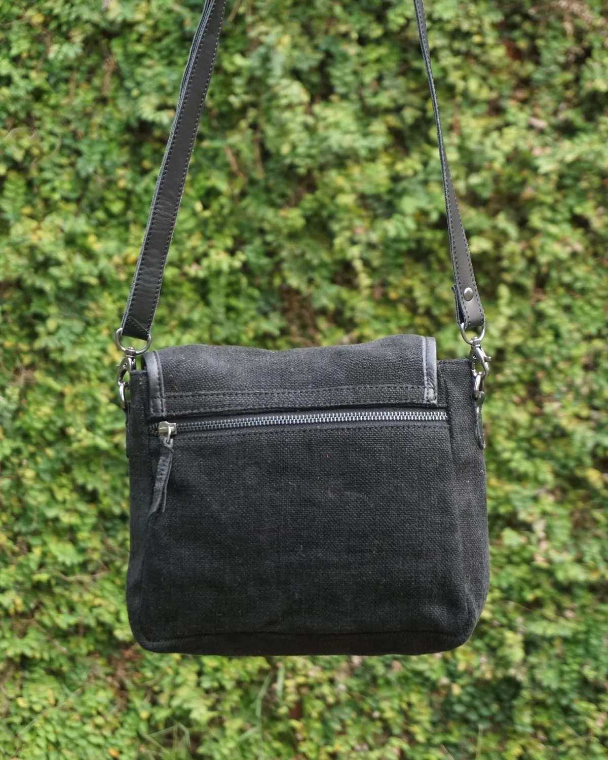 The Burlap People The Boo skulderveske Black crossbody