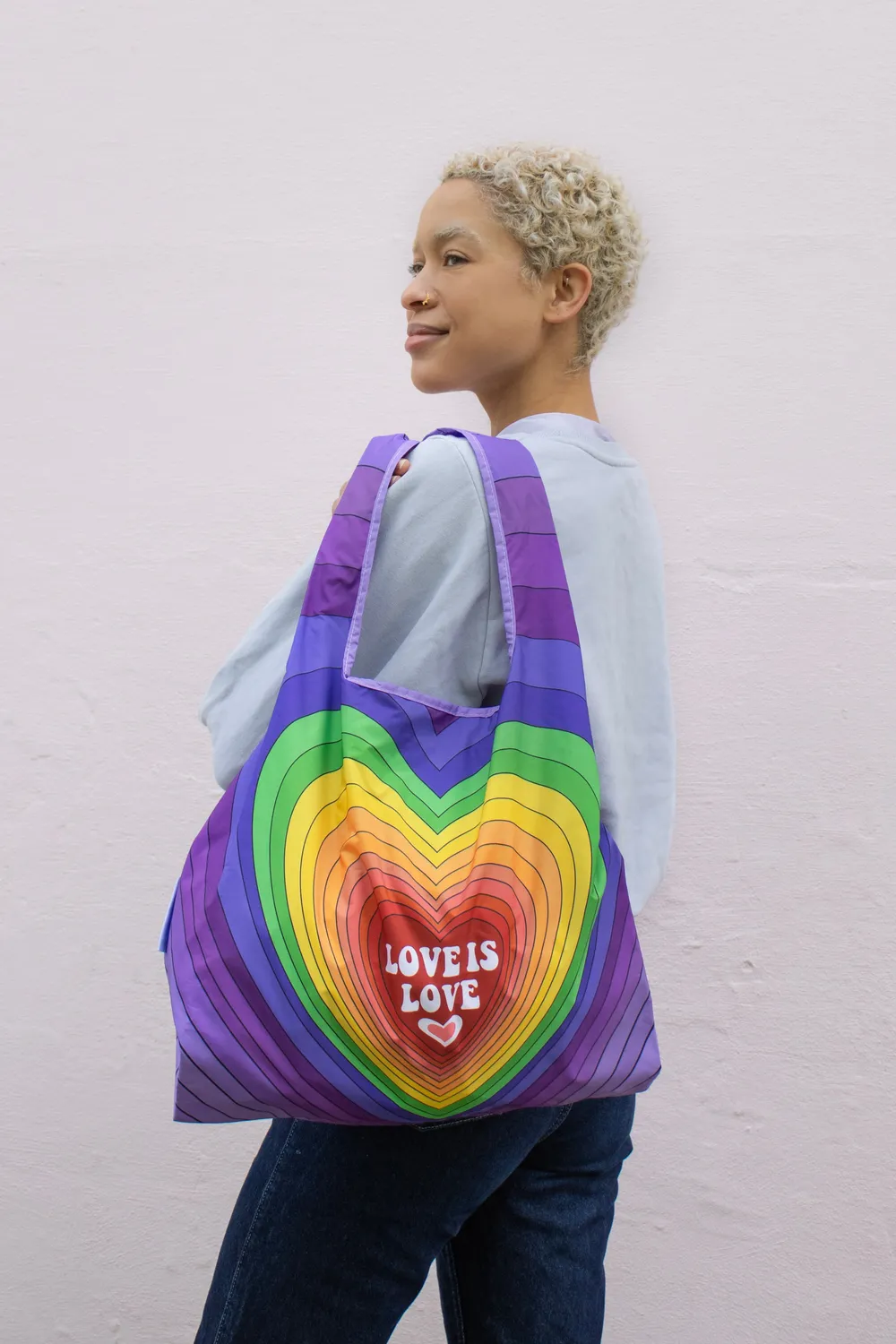 Kind Bag Love is Love handlenett regnbue 20 kg