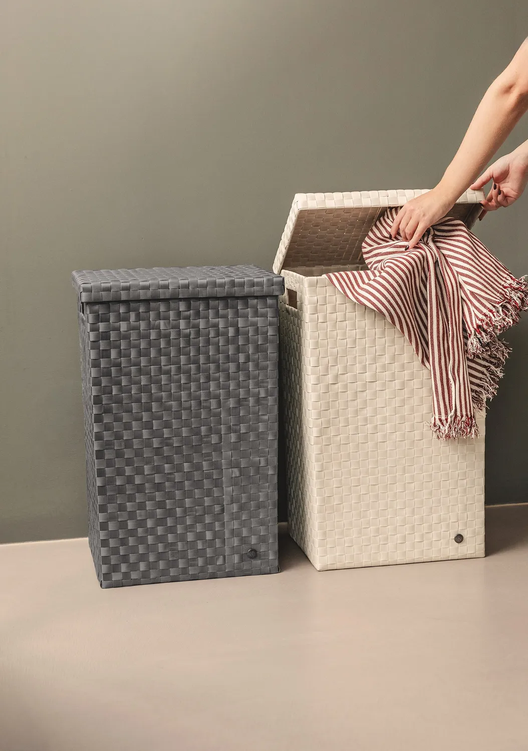 Handed By Cube Laundry XL skittentøyskurv champagne