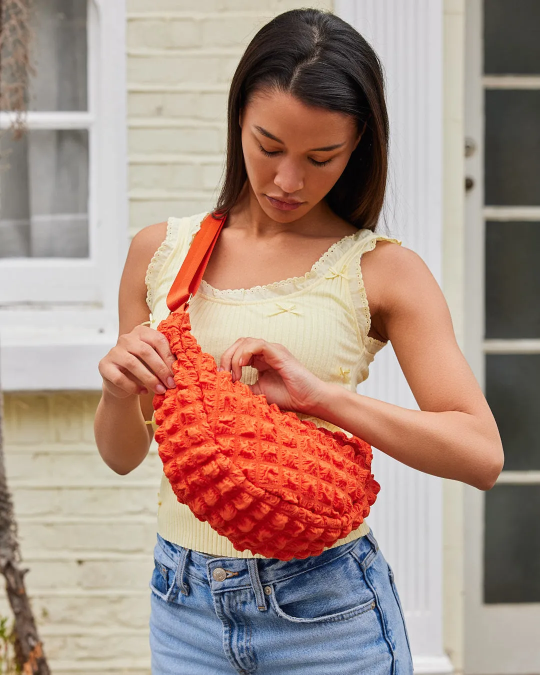 Kind Bag Orange skulderveske crossbody 5 kg