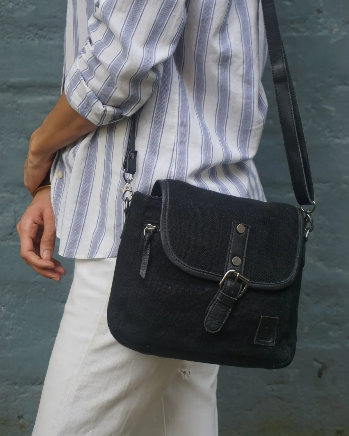 The Burlap People The Boo skulderveske Black crossbody