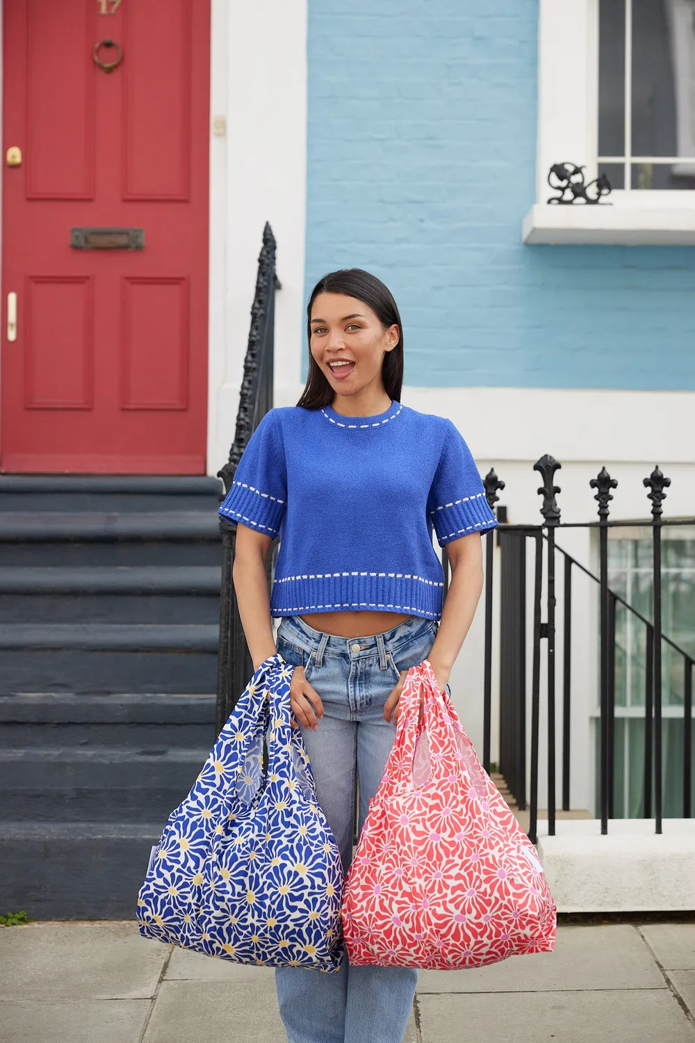 Kind Bag Abstract Flowers Blue handlepose medium 20 kg
