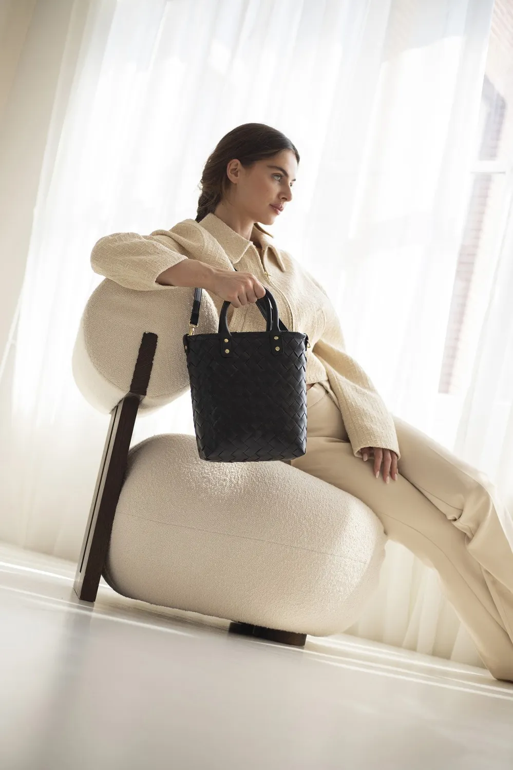 Handed By Little Grace håndveske svart crossbody