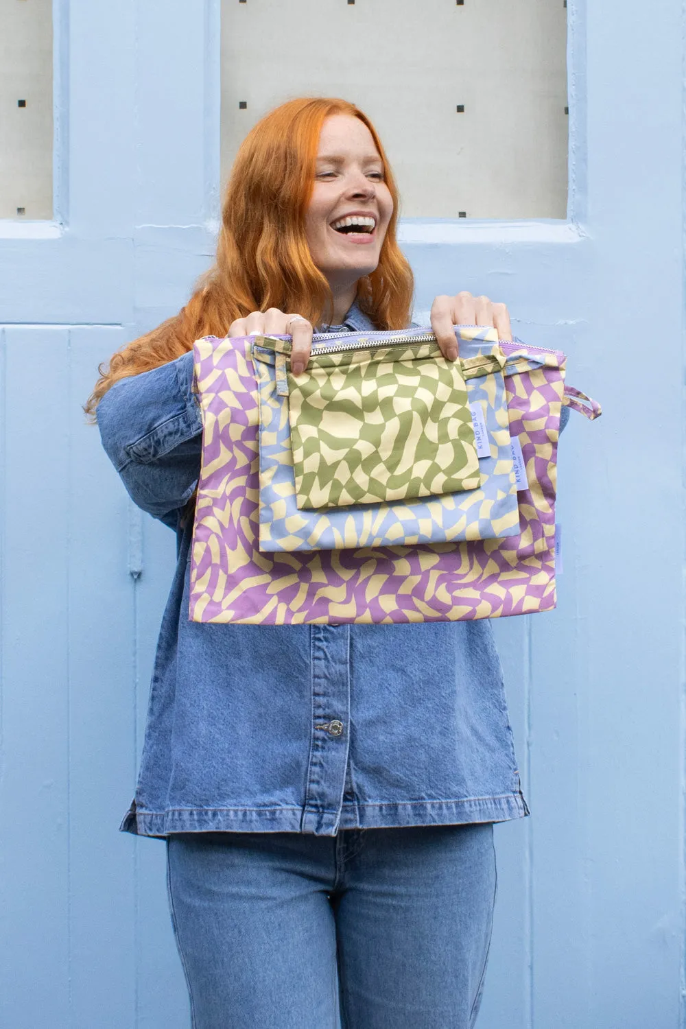 Kind Bag Pouches Wavy Check toalettmappe 3-pk resirkulert