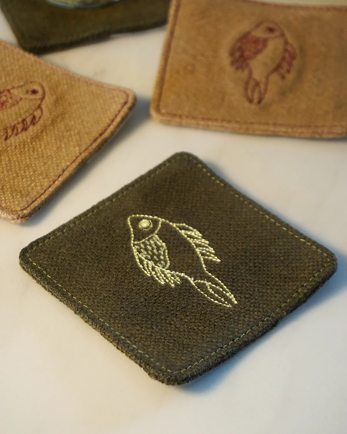 The Burlap People Amar Khamar coastere 2-pakning brodert