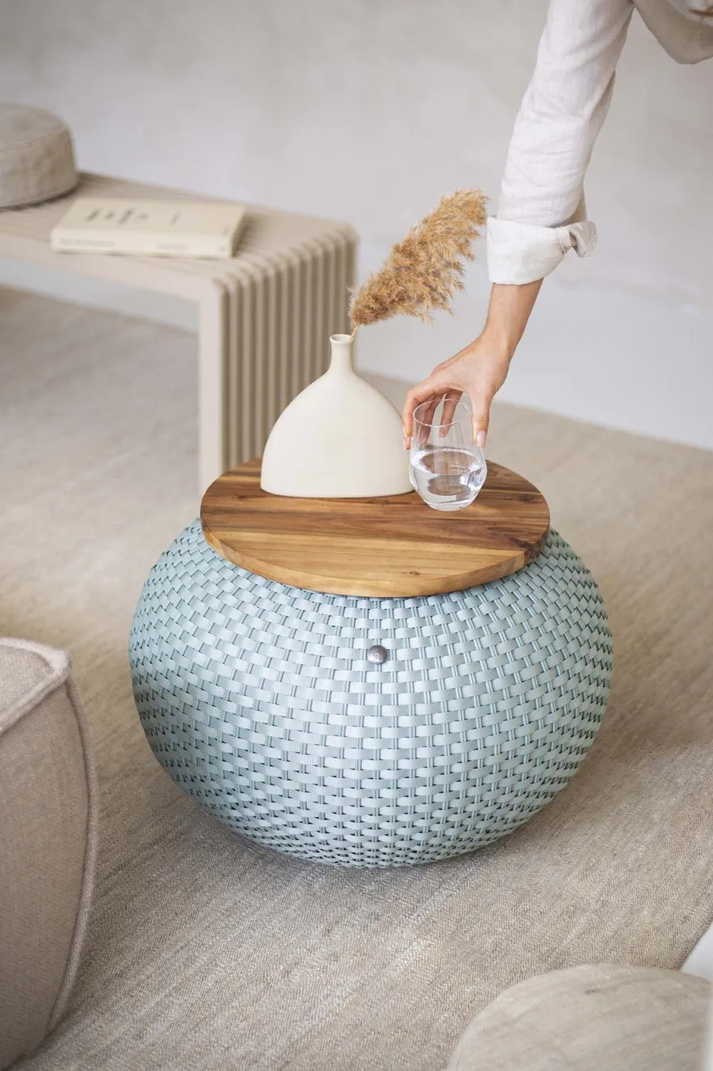 Handed By Halo sidebord puff oppbevaring
